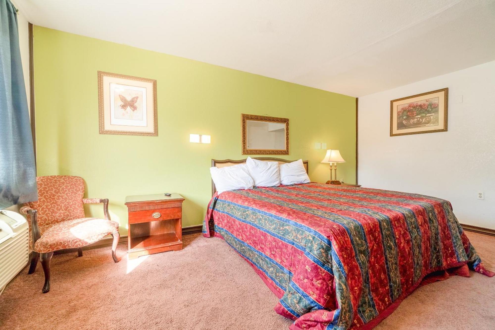 Castle Inn & Suites By Oyo Chickasha Extérieur photo