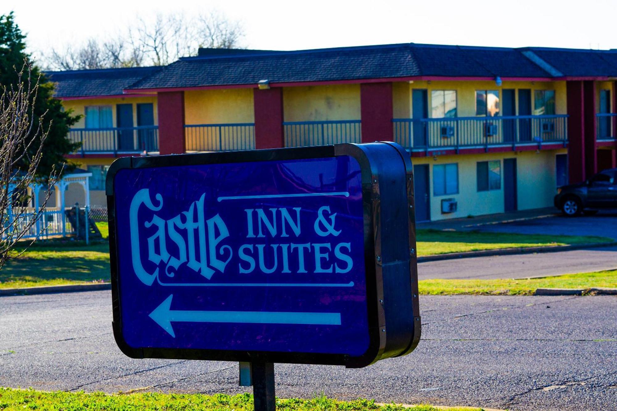Castle Inn & Suites By Oyo Chickasha Extérieur photo