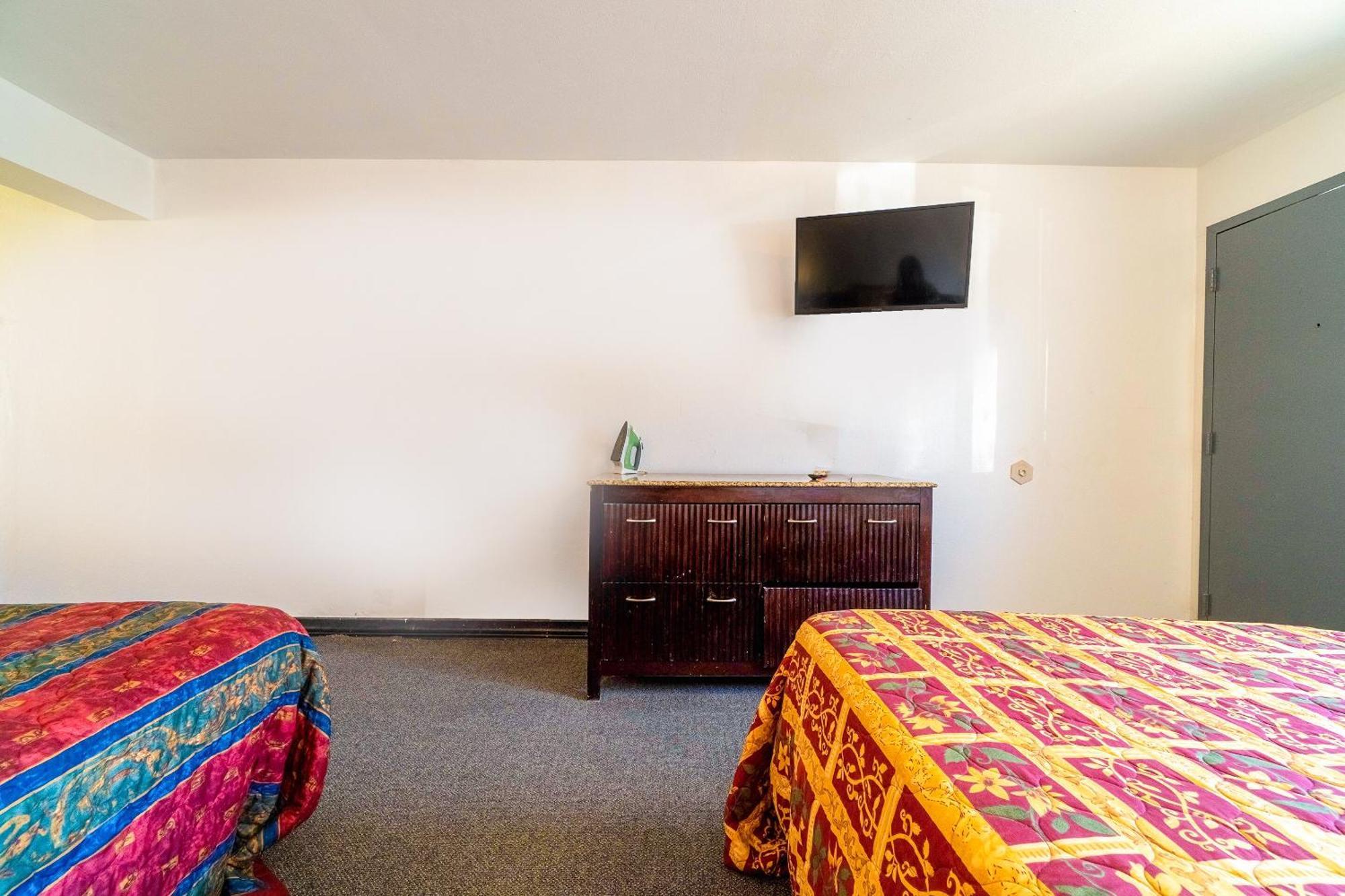 Castle Inn & Suites By Oyo Chickasha Extérieur photo